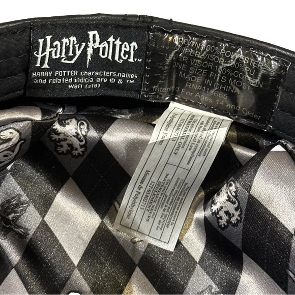 Harry Potter Hogwarts Fisherman Cap Biker / Cabbie Newsboy Hat Universal Studios - Picture 3 of 4
